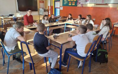 LEKTIRA UZ ČAJ I KEKSIĆE